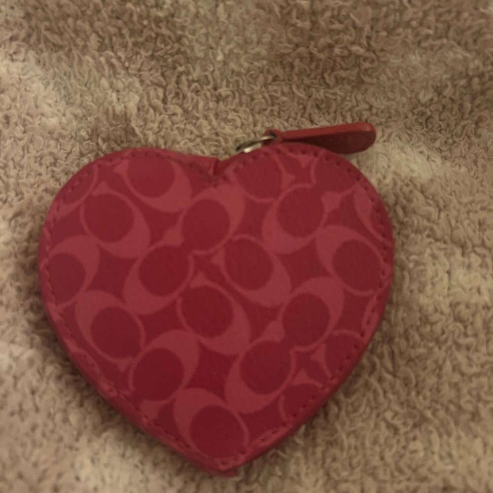 Heart-Shaped Pink Coin Purse
